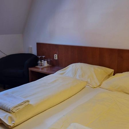 Nevinne Apartmany โคลีน ภายนอก รูปภาพ